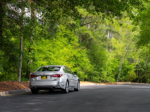 Used 2018 INFINITI Q50 Luxe w/ Essential Package (3.0T Luxe) RWD image 40