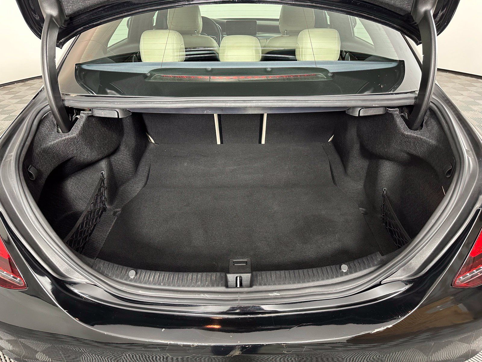 Used 2019 Mercedes-Benz C 300 Sedan image 25