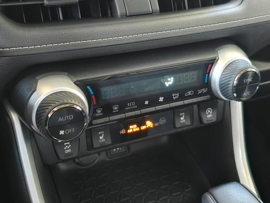 Used 2024 Toyota RAV4 XLE w/ Convenience Package AWD/4WD image 32
