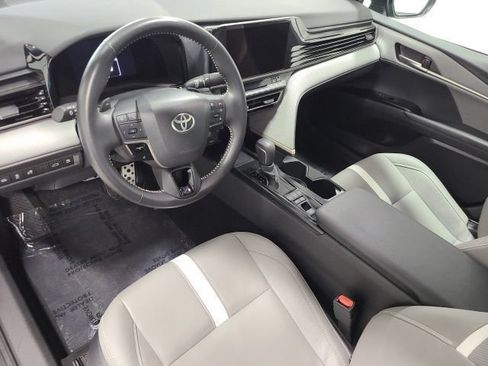 Used 2026 Toyota Camry SE w/ Convenience Package FWD image 15