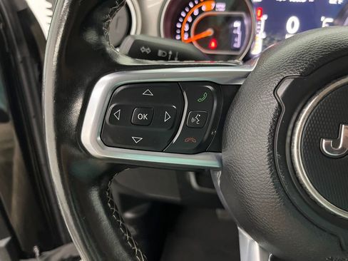 Used 2020 Jeep Wrangler Unlimited Sahara AWD/4WD image 35