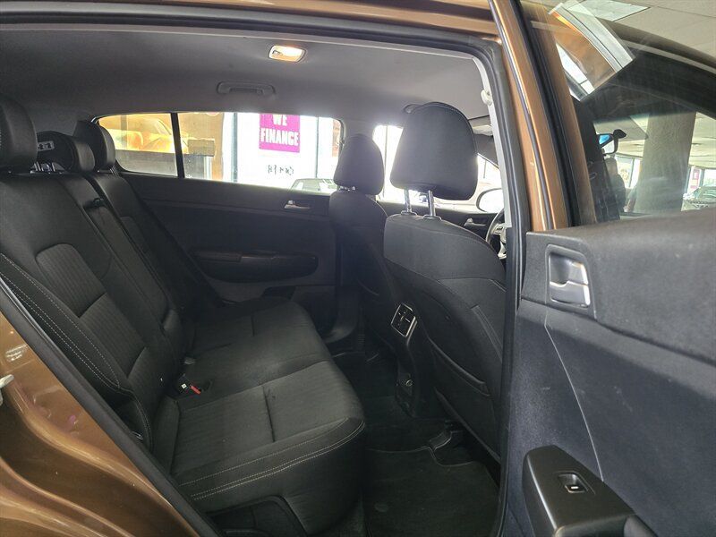 Used 2017 Kia Sportage LX FWD image 15