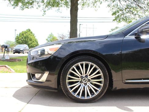 Used 2014 Kia Cadenza Premium w/ Technology Package FWD image 43