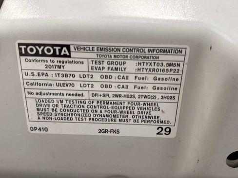 Used 2017 Toyota Tacoma TRD Off-Road AWD/4WD image 41