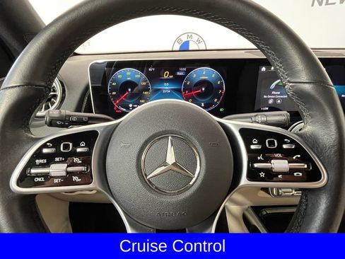 Used 2021 Mercedes-Benz GLB 250 4MATIC image 9