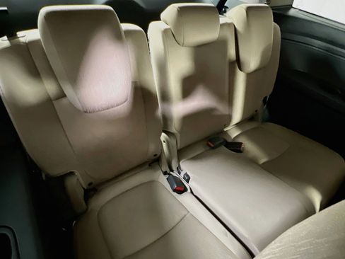 Used 2023 Honda Odyssey EX image 25