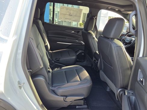 New 2026 Chevrolet Traverse Z71 w/ Enhanced Driving Package AWD/4WD image 22