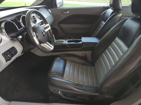 Used 2009 Ford Mustang GT Premium RWD image 20