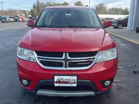 Used 2019 Dodge Journey SE image 18