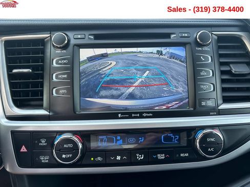 Used 2018 Toyota Highlander SE AWD/4WD image 17