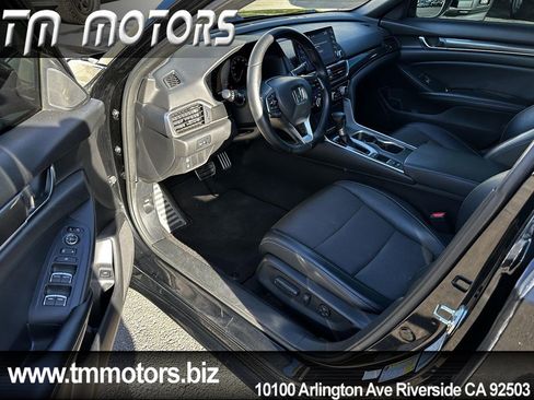 Used 2018 Honda Accord Sport image 6
