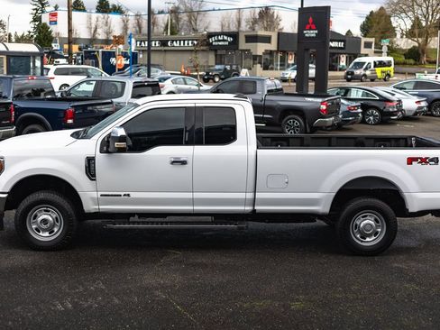 Used 2021 Ford F250 XLT w/ XLT Premium Package image 16