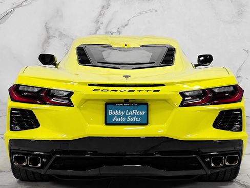 Used 2022 Chevrolet Corvette Stingray Coupe w/ 1LT RWD image 6