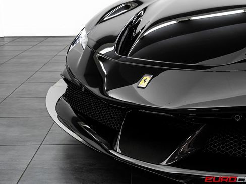 Used 2023 Ferrari SF90 Spider AWD/4WD image 15