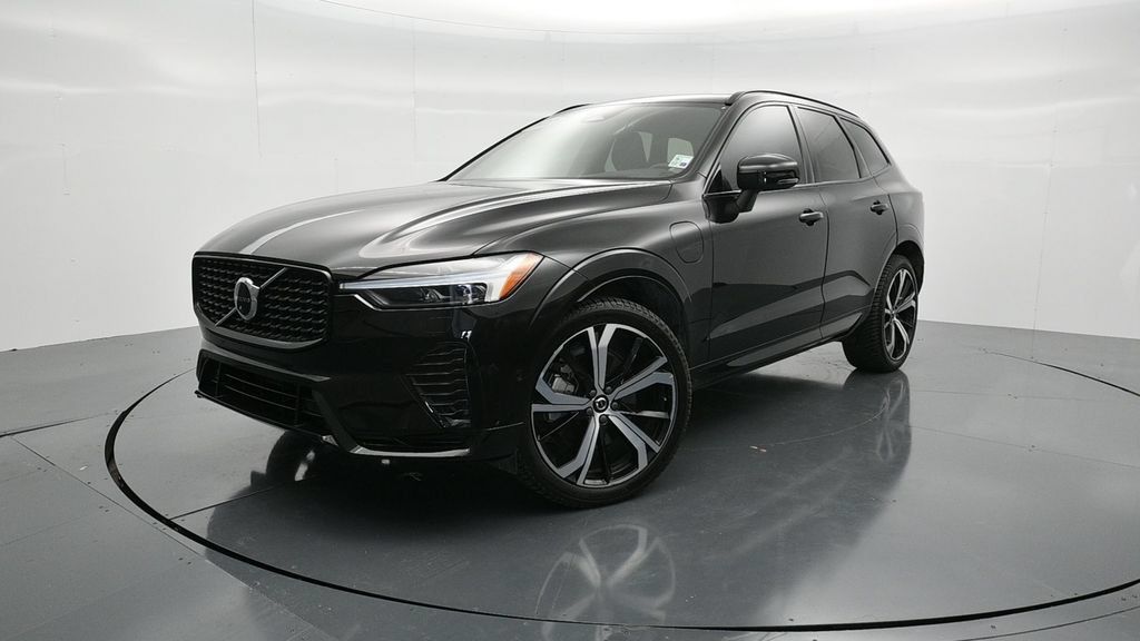 Used 2022 Volvo XC60 T8 R-Design w/ Advanced Package AWD/4WD image 1
