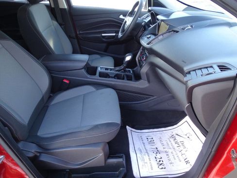 Used 2019 Ford Escape SE image 37