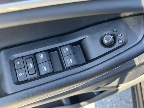 New 2025 Jeep Grand Cherokee L Limited image 19