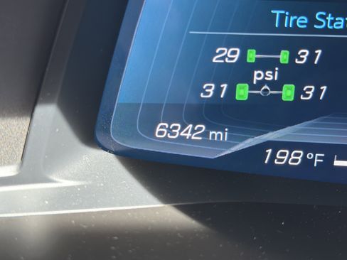 Used 2024 Chevrolet Corvette Stingray Coupe w/ 1LT image 24