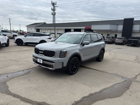 Used 2023 Kia Telluride SX Prestige X-Line AWD/4WD image 2