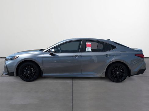 New 2026 Toyota Camry SE FWD image 3