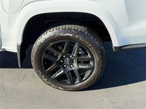 Used 2025 Chevrolet Colorado Z71 w/ Z71 Convenience Package 2 image 4