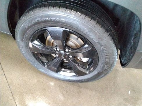 Used 2023 Jeep Cherokee Altitude Lux w/ Lux Elite Package image 17