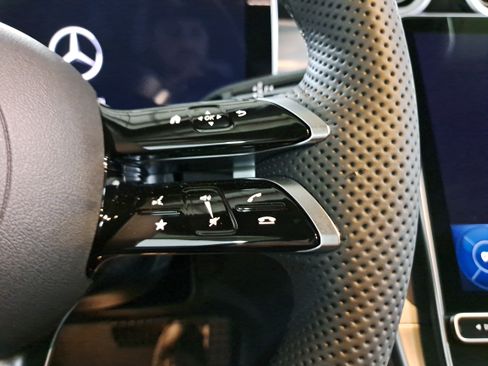 Used 2026 Mercedes-Benz GLC 300 4MATIC image 20