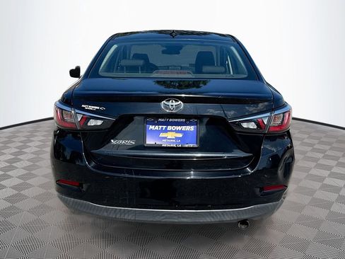 Used 2019 Toyota Yaris L image 6