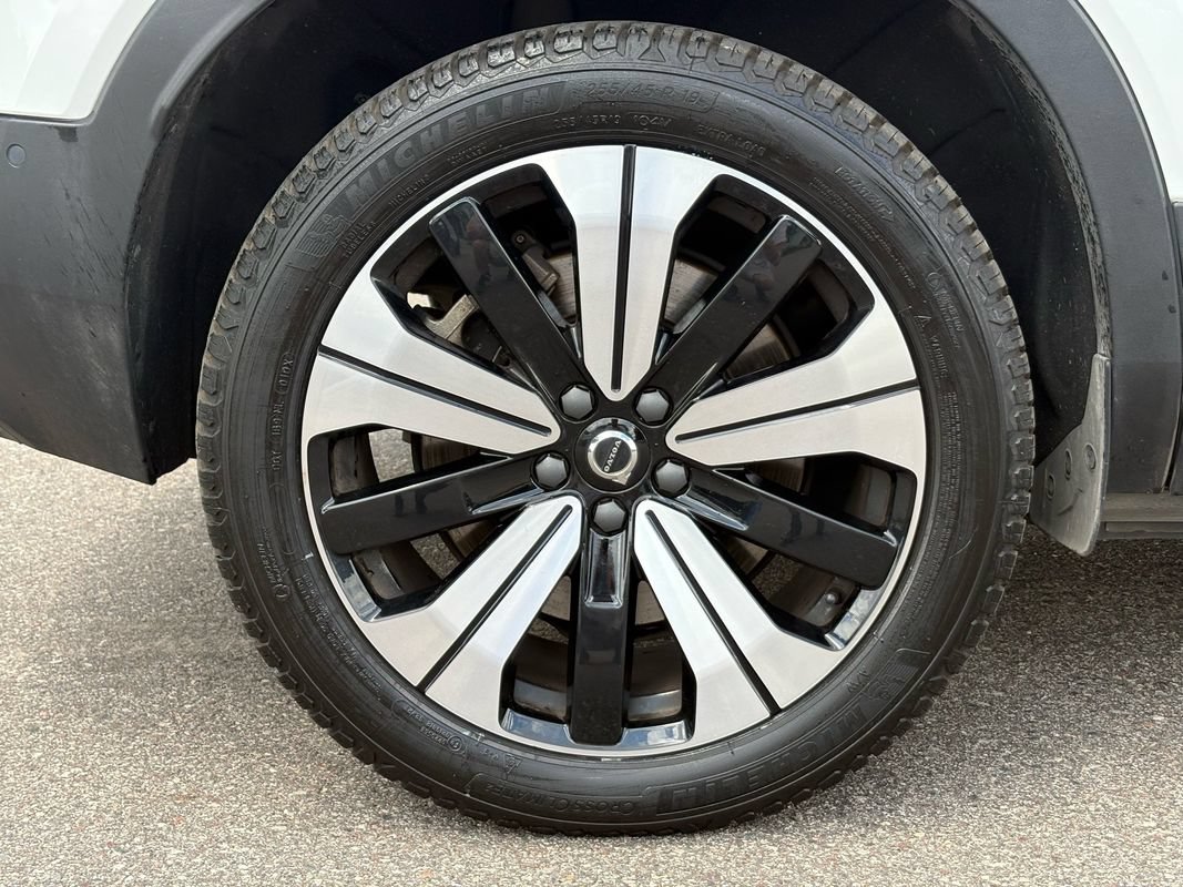 Used 2023 Volvo XC40 Recharge Plus AWD/4WD image 10