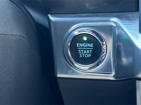 Used 2021 Ford F150 Lariat w/ Equipment Group 502A High image 26