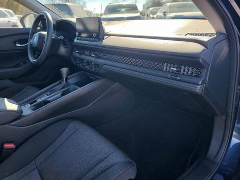 Used 2025 Honda Accord SE image 23