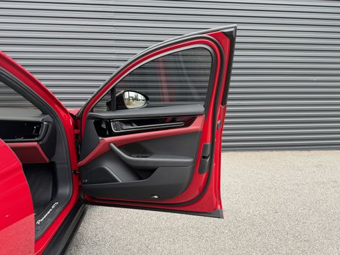 Certified 2026 Porsche Panamera GTS image 19