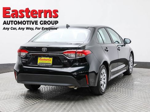 Used 2025 Toyota Corolla LE image 5