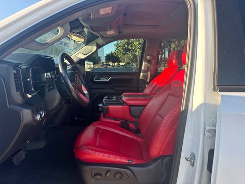 Used 2022 GMC Sierra 1500 Elevation RWD image 8