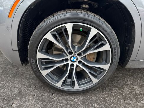 Used 2018 BMW X6 xDrive50i w/ M Sport Package image 15