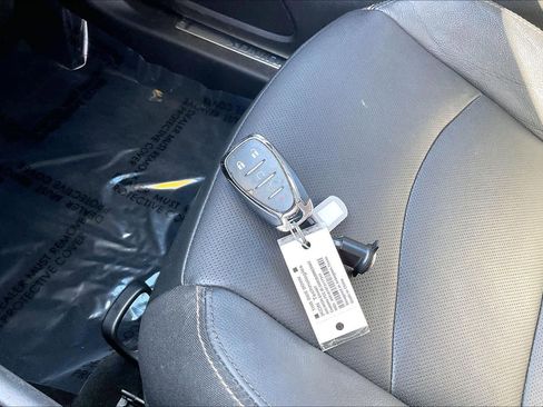 Used 2019 Chevrolet Equinox Premier image 11