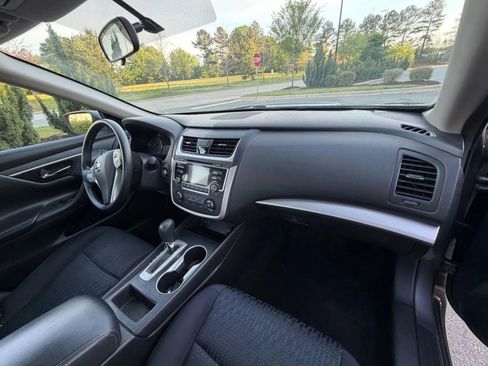 Used 2016 Nissan Altima 2.5 S w/ Power Driver Seat Package image 18