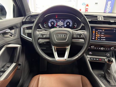 Used 2020 Audi Q3 2.0T Premium w/ Convenience Package AWD/4WD image 27