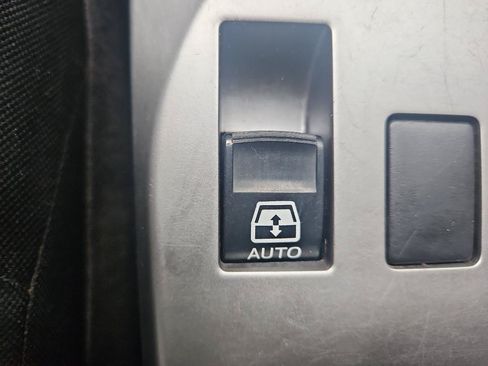 Used 2014 Toyota 4Runner SR5 AWD/4WD image 26