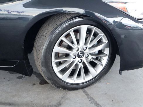 Used 2021 INFINITI Q50 Luxe w/ Seat & Sound Package RWD image 3