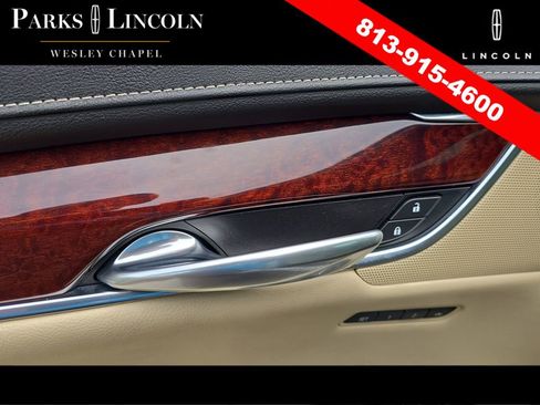 Used 2019 Cadillac XT5 Premium Luxury FWD image 17