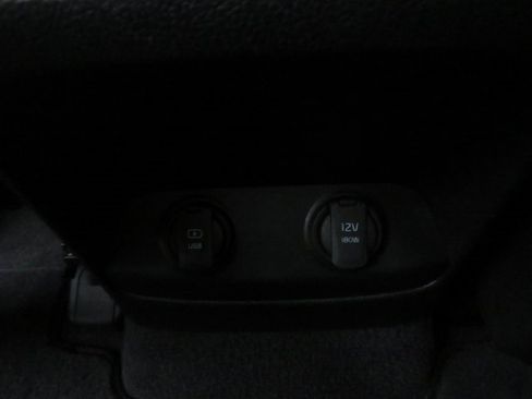 Used 2017 Kia Sorento LX w/ LX Convenience Package image 21