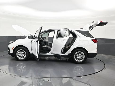 Used 2023 Chevrolet Equinox LS FWD image 39