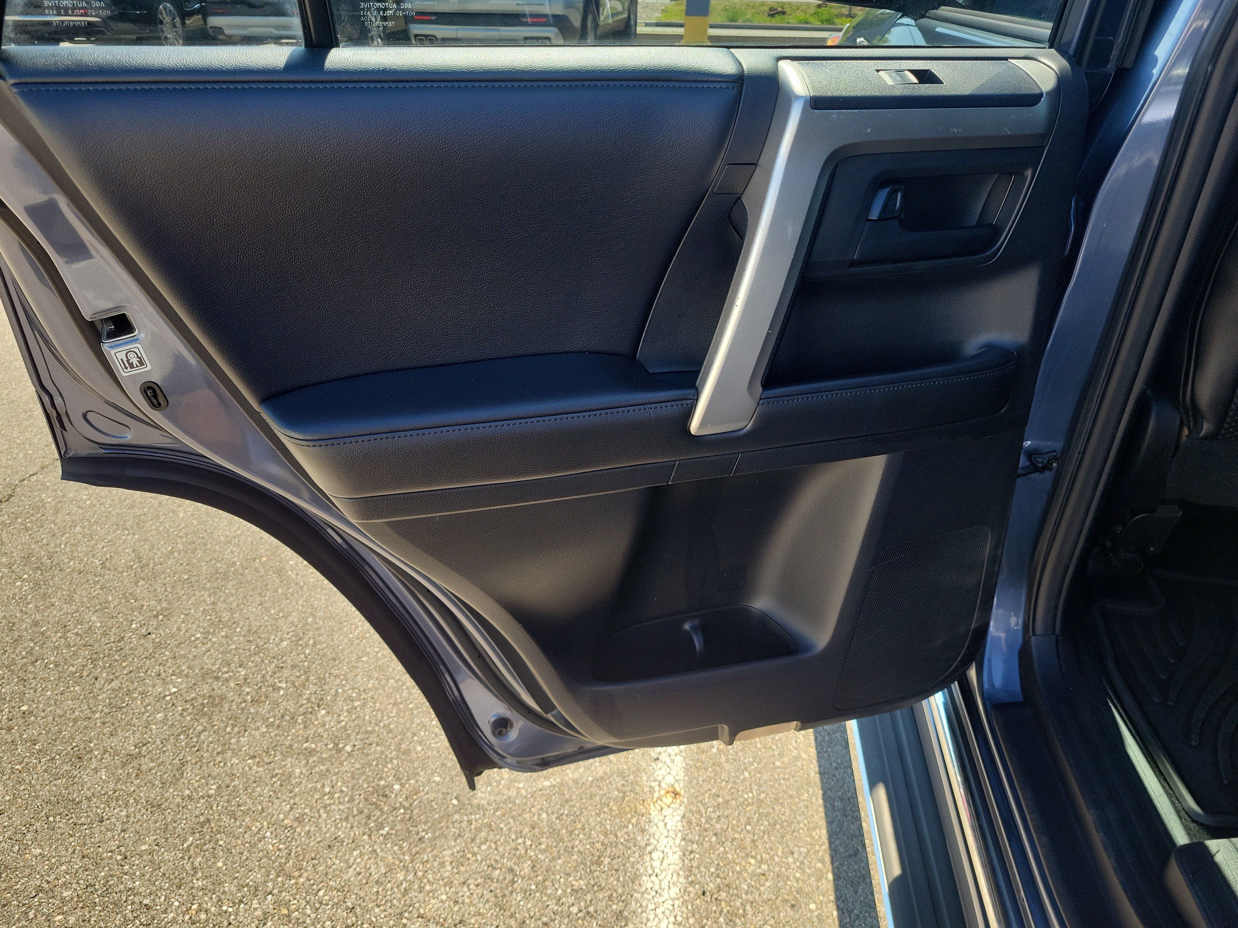 Used 2013 Toyota 4Runner Limited AWD/4WD image 13