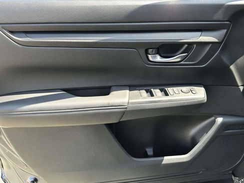 Used 2024 Honda CR-V LX image 14