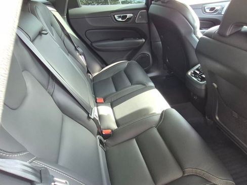 Used 2022 Volvo XC60 B5 Inscription w/ Advanced Package FWD image 19