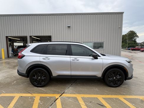 Certified 2026 Honda CR-V Sport Touring image 9