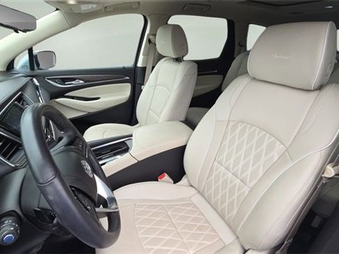 Used 2023 Buick Enclave Avenir w/ Avenir Technology Package image 21