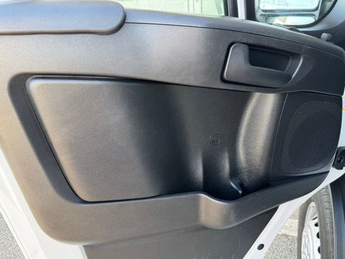 Used 2025 RAM ProMaster 2500 w/ Convenience Group FWD image 20