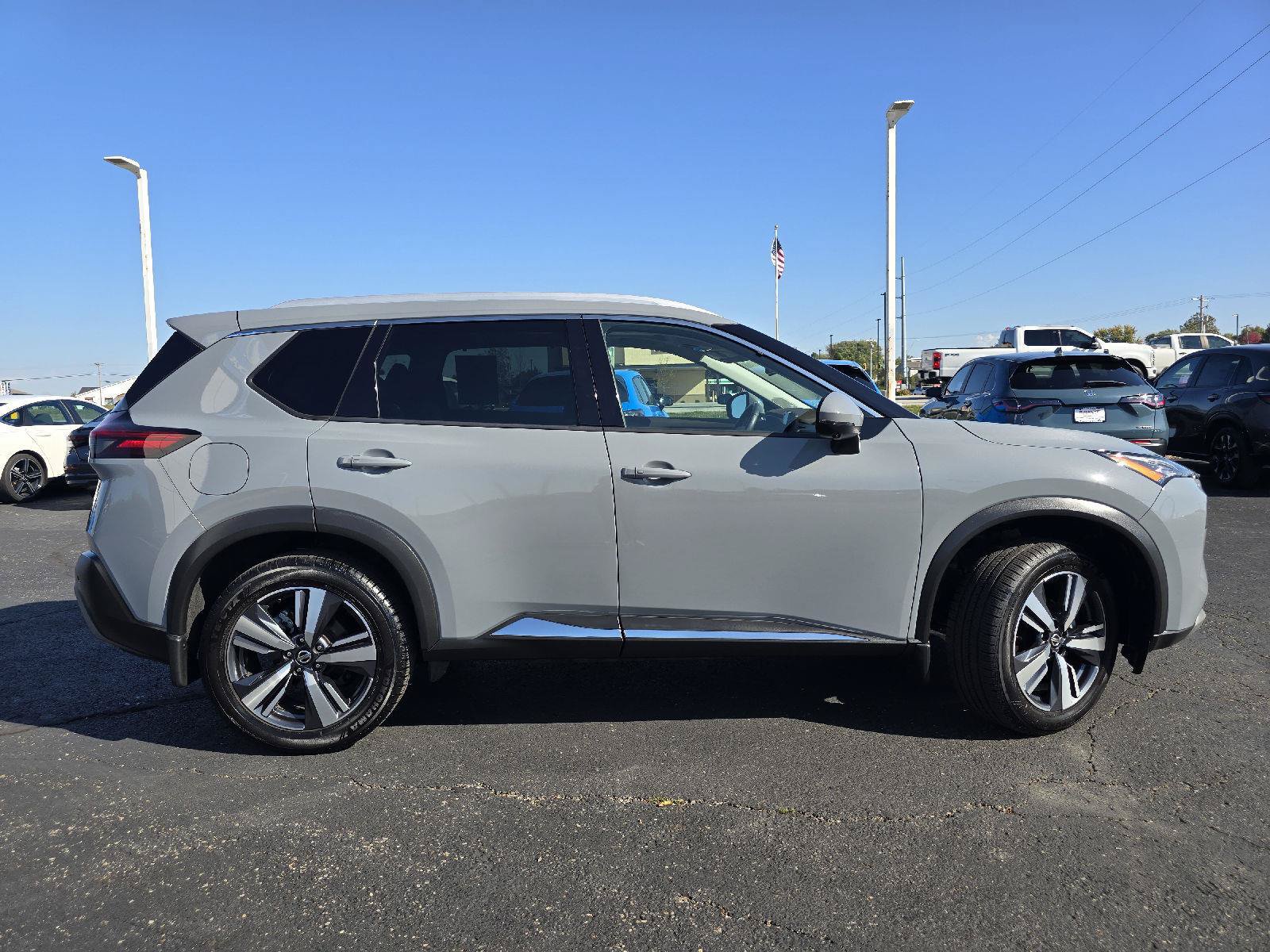 Used 2021 Nissan Rogue SL w/ Premium Package AWD/4WD image 8
